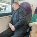 Сколько можно нам по утрам это наблюдать!