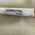 Отзыв о VERRUTOL: От бородавок отлично работает крем